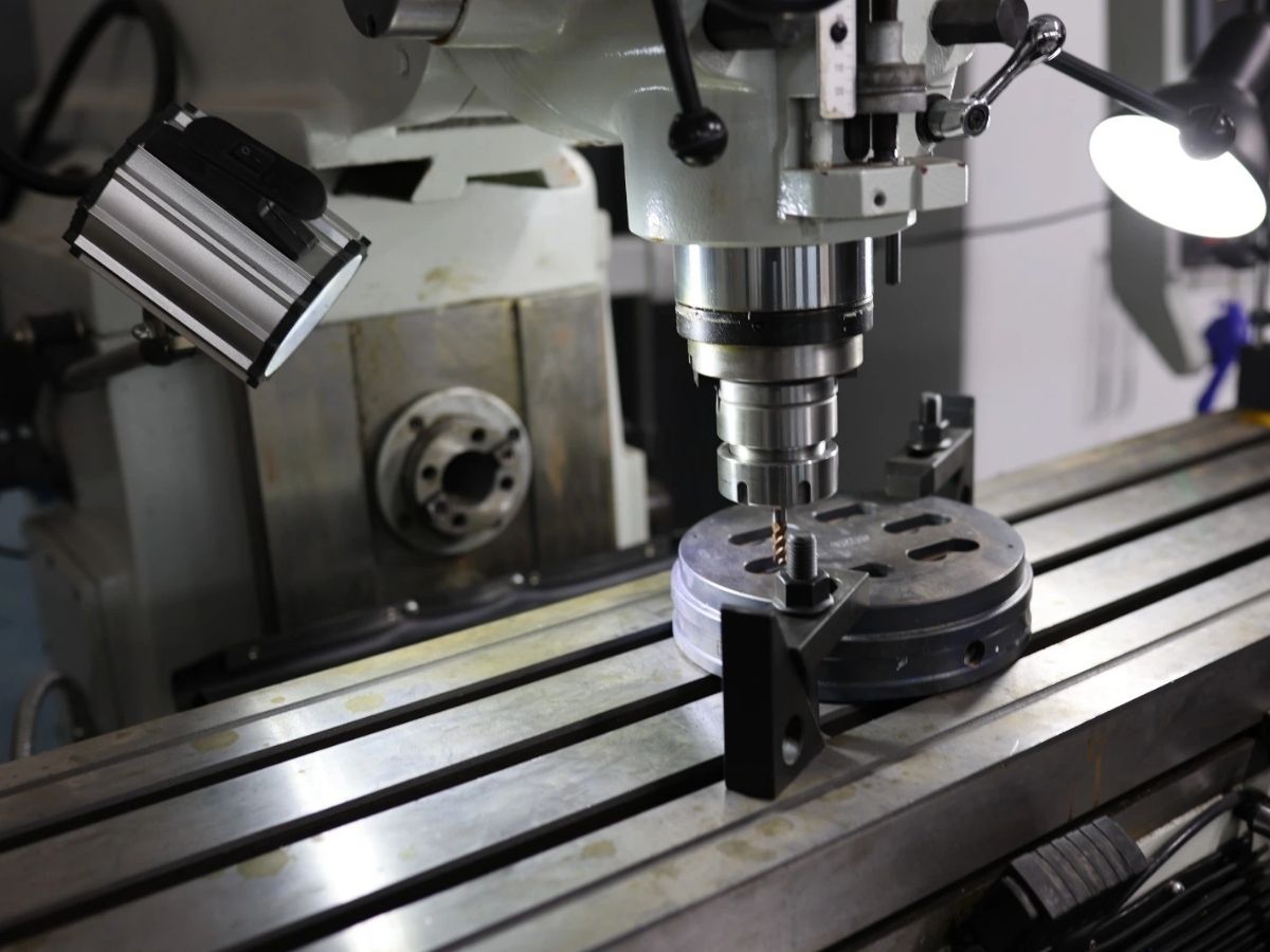 The Impact of Tooling on Production Time: The Key to Speed and Precision in Aluminum Extrusion